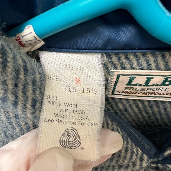 Vintage Men’s Medium Blue Wool Button Down Shirt - Picture 5 of 11